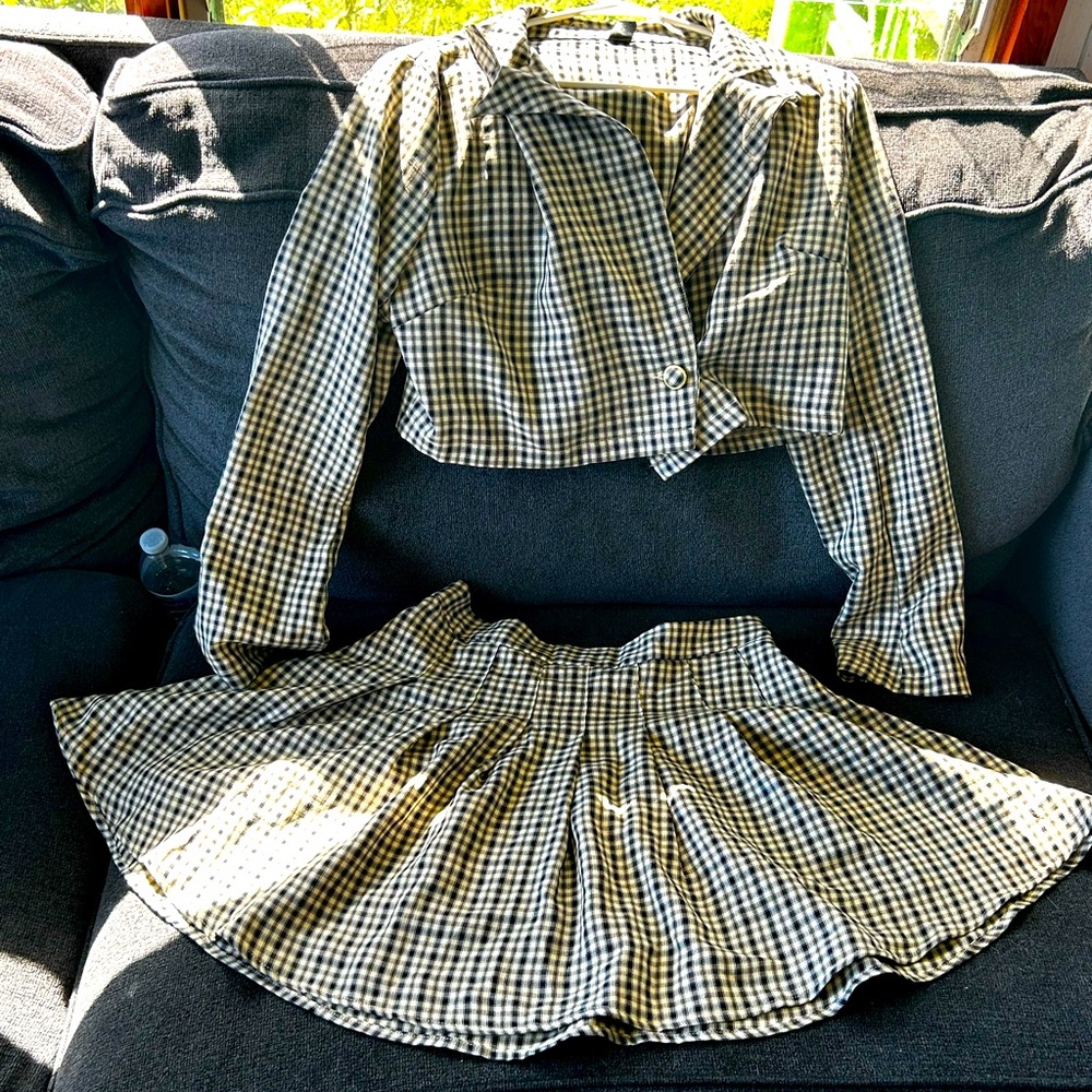 NWOT SHEIN skirt and blazer set - Picture 2 of 4